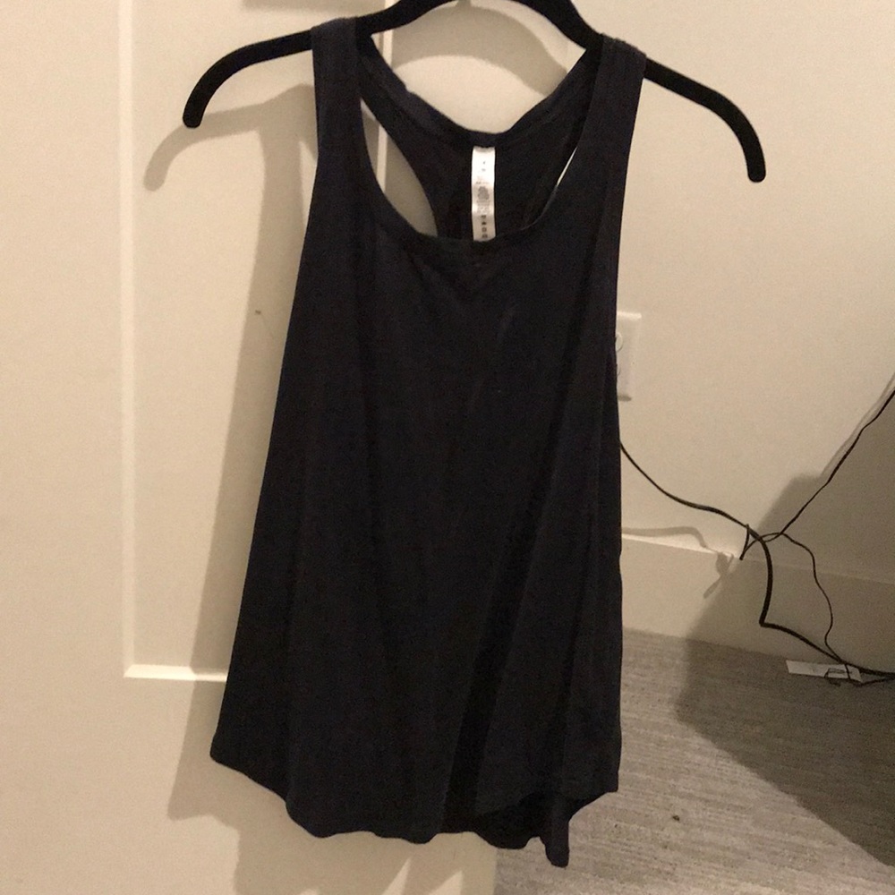 Lululemon women’s essential tank top NEW